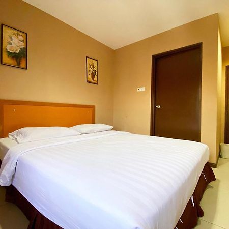 Oyo 90108 Hotel Kaya Kota Kinabalu Eksteriør billede