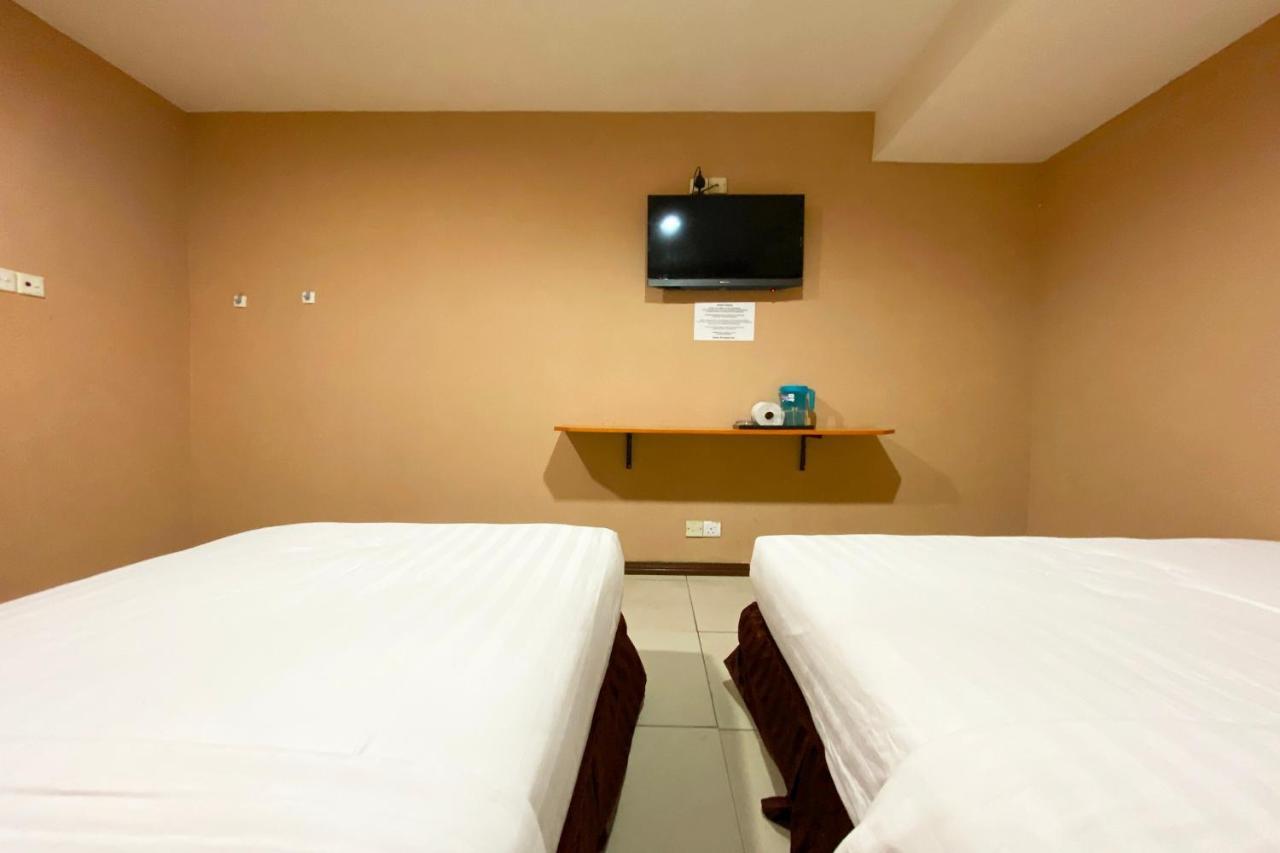 Oyo 90108 Hotel Kaya Kota Kinabalu Eksteriør billede