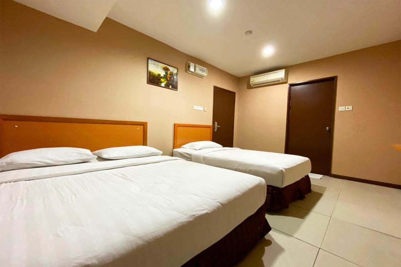Oyo 90108 Hotel Kaya Kota Kinabalu Eksteriør billede
