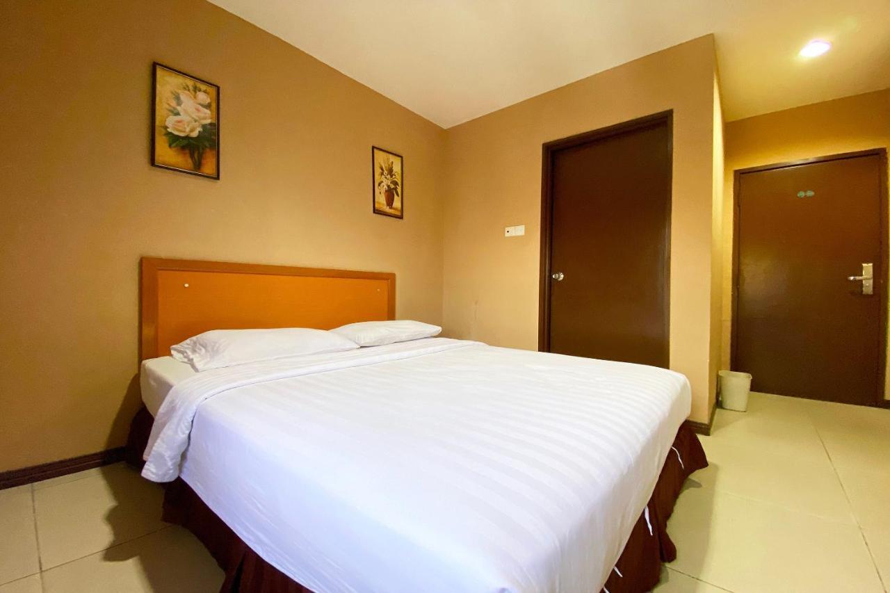 Oyo 90108 Hotel Kaya Kota Kinabalu Eksteriør billede